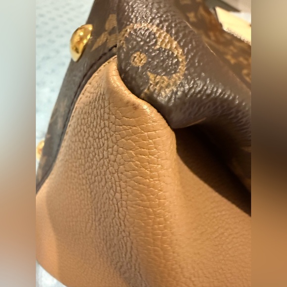 Louis Vuitton Pallas MM Monogram - Picture 15 of 17